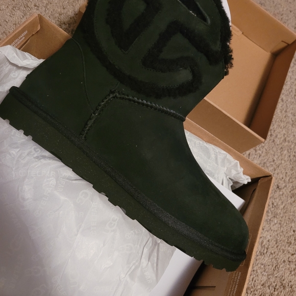 Telfar Ugg Boots - Picture 8 of 10